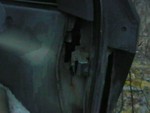 "Bjerka-biln". Plass for baklys H.side.
Rustet hull i skjermen. baksiden av lykta var full av j�rme og veist�v etc.